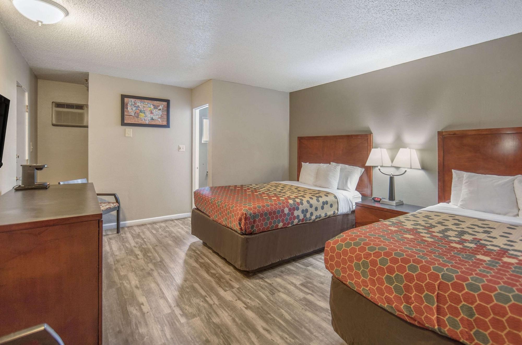 Econo Lodge Inn & Suites Уайрика Экстерьер фото