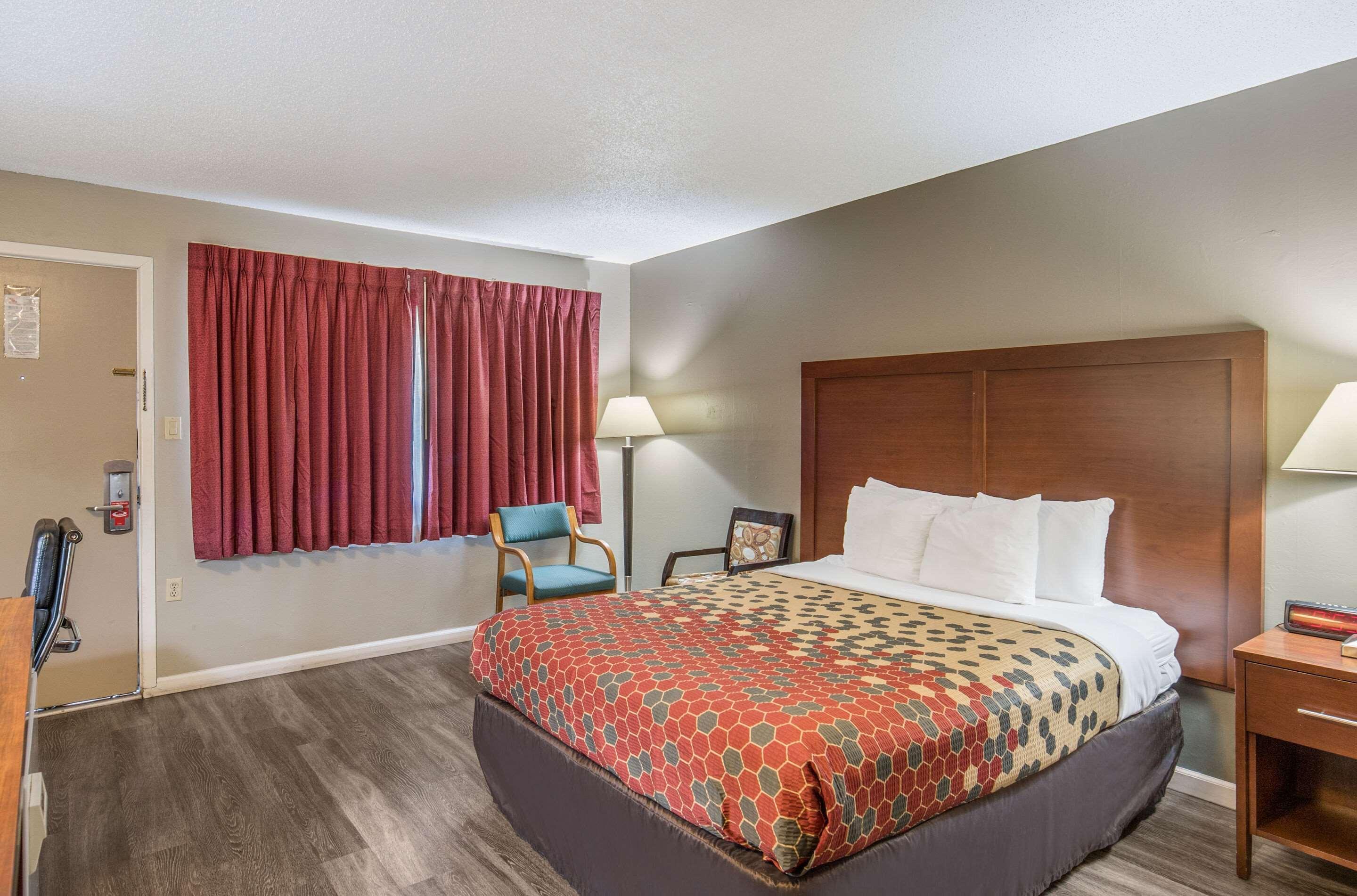 Econo Lodge Inn & Suites Уайрика Экстерьер фото