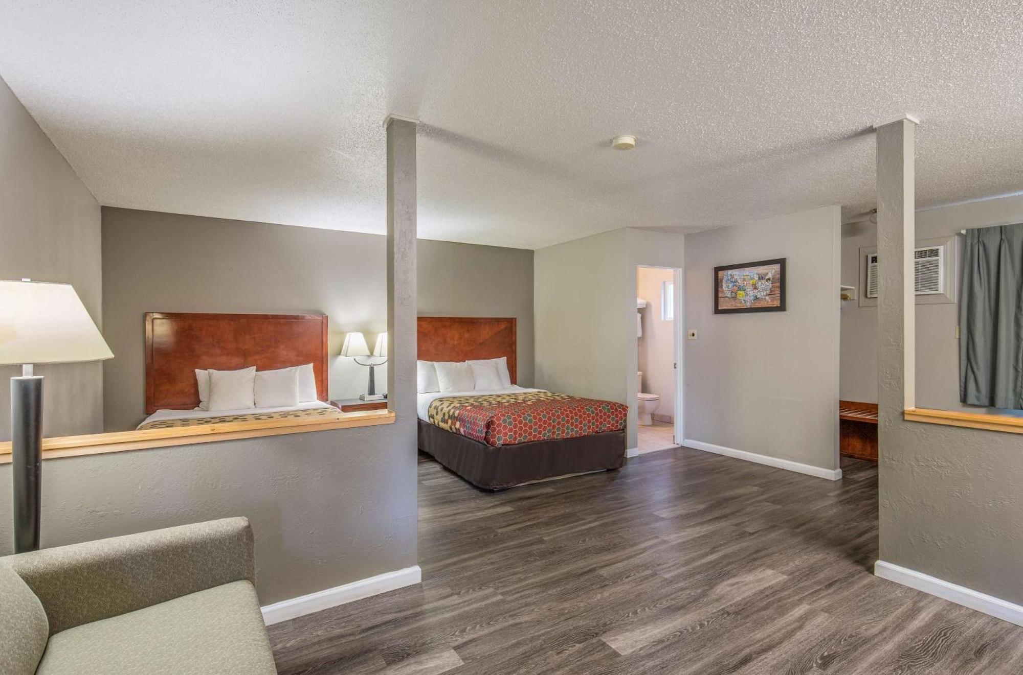 Econo Lodge Inn & Suites Уайрика Экстерьер фото
