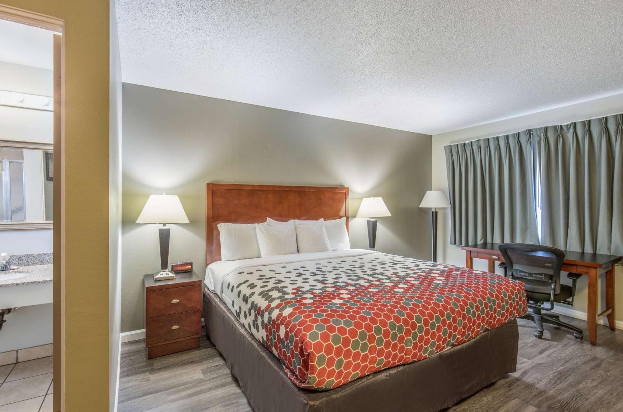 Econo Lodge Inn & Suites Уайрика Экстерьер фото
