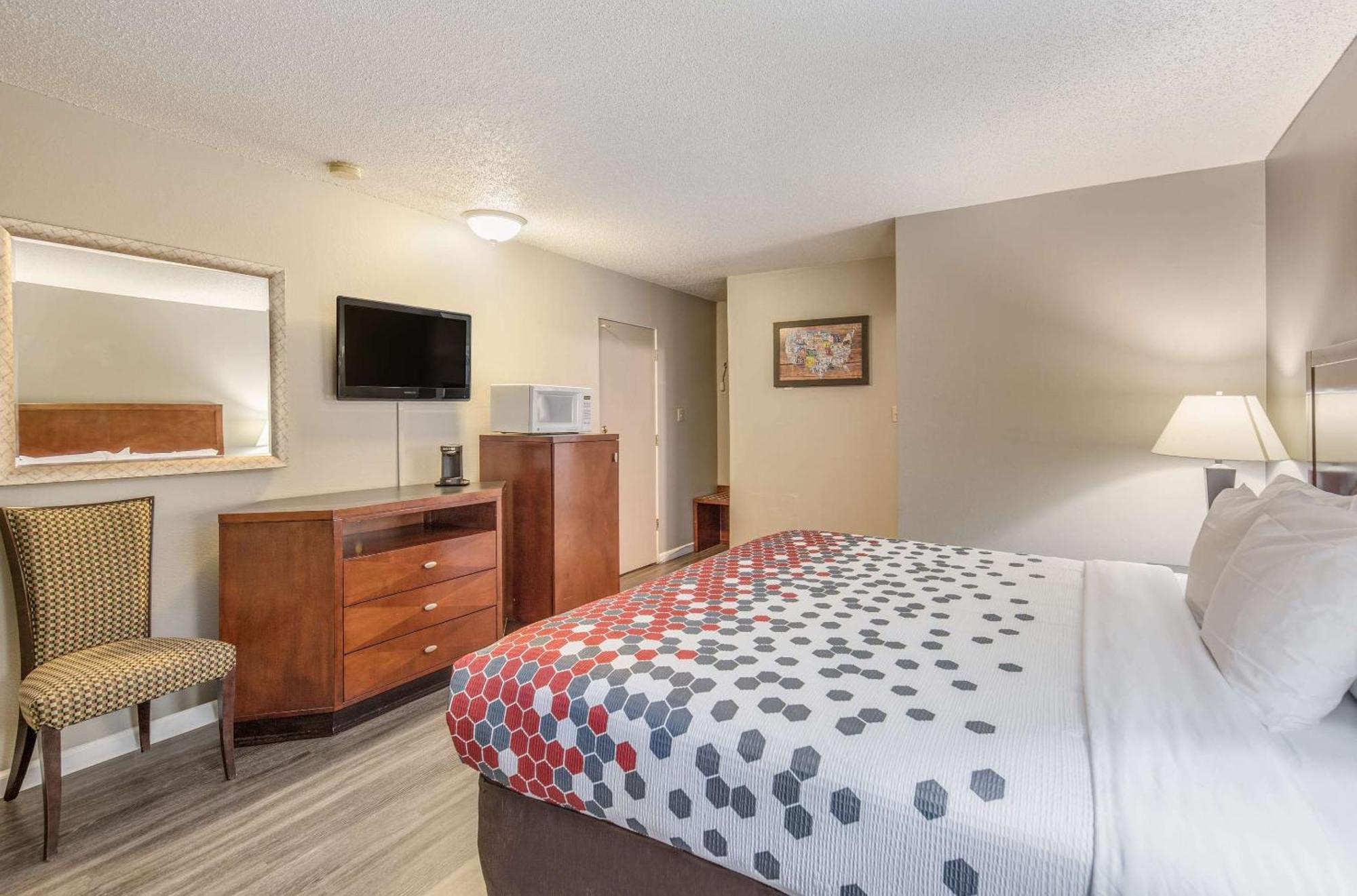 Econo Lodge Inn & Suites Уайрика Экстерьер фото