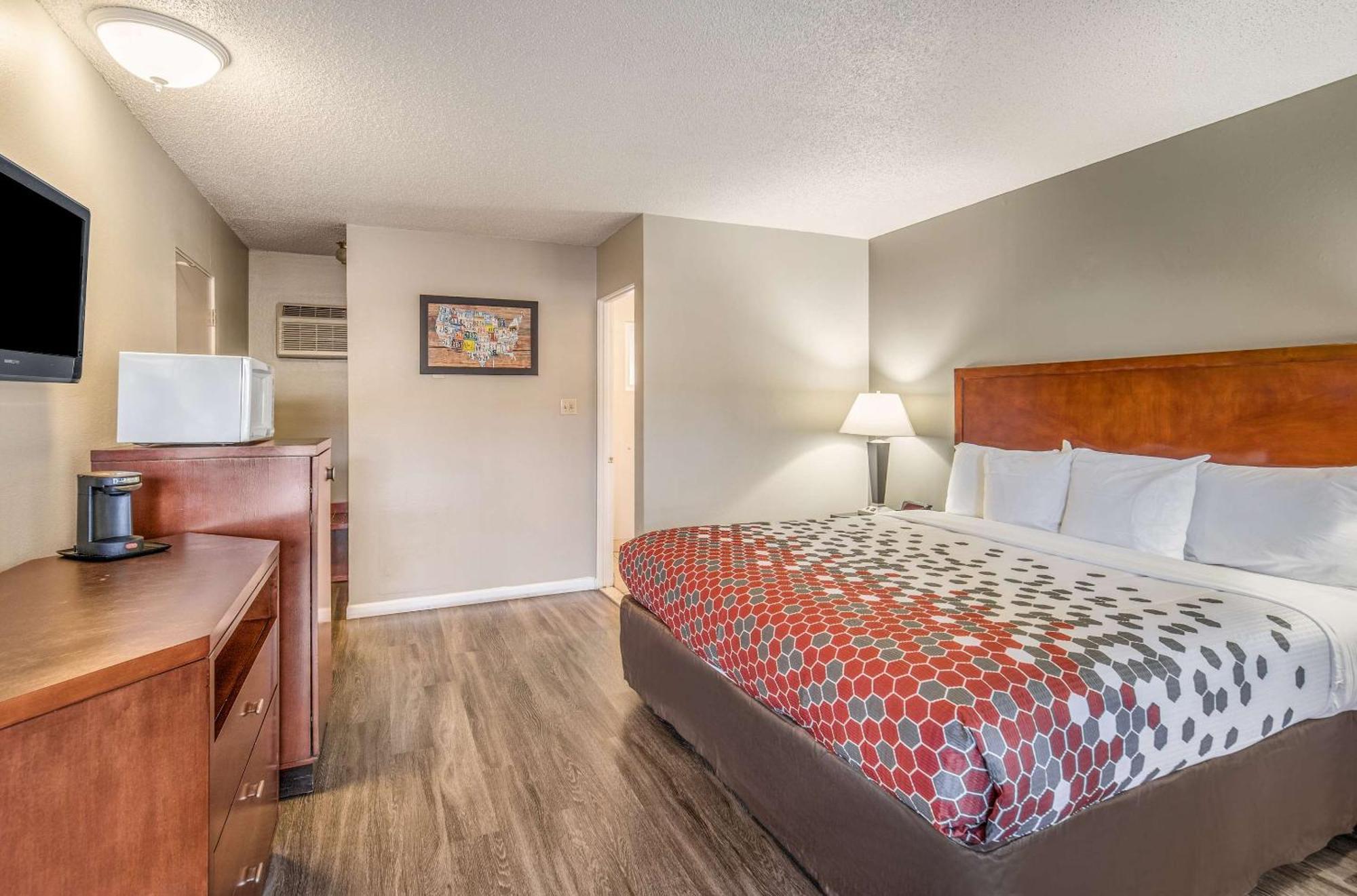 Econo Lodge Inn & Suites Уайрика Экстерьер фото