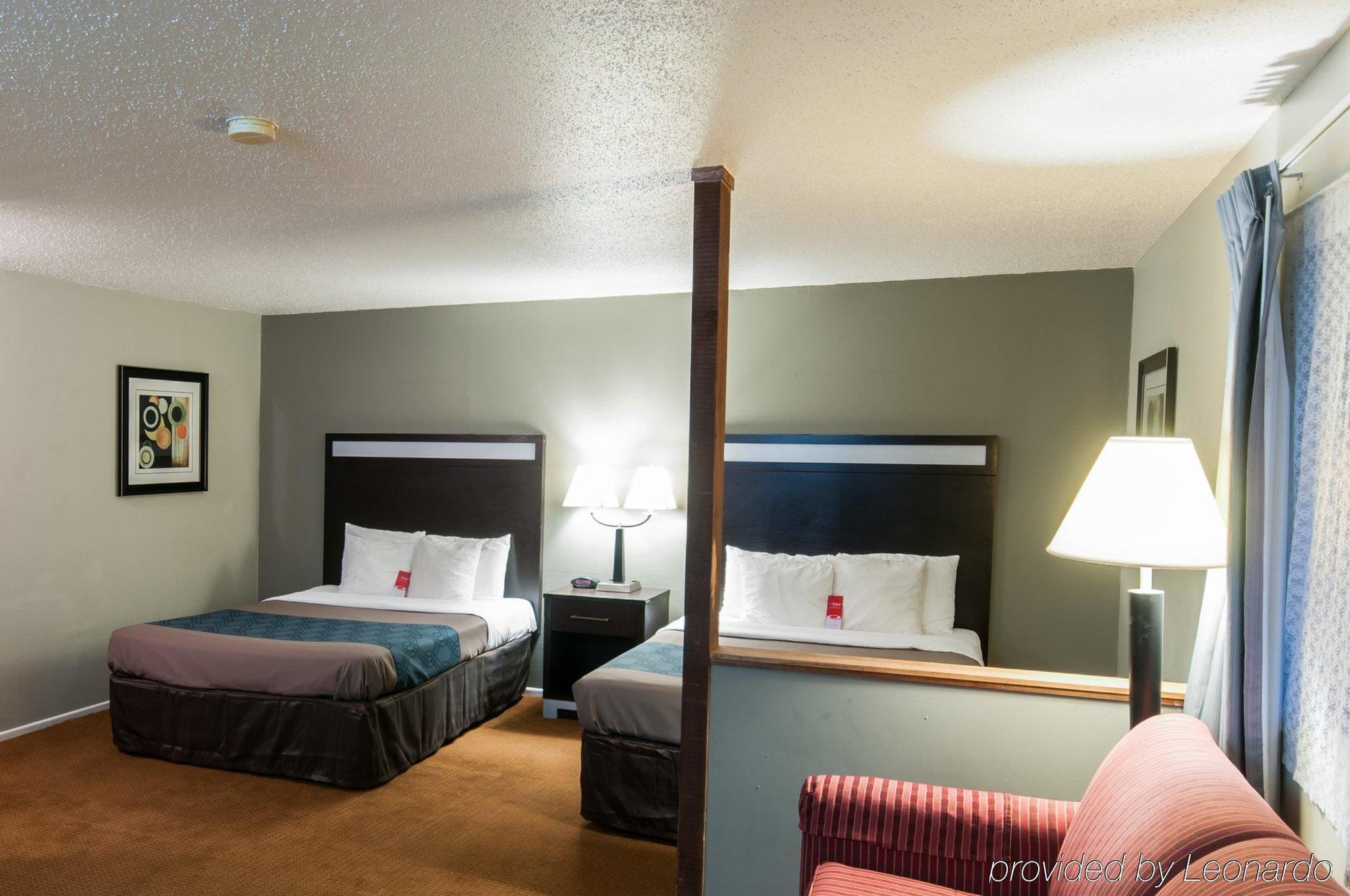 Econo Lodge Inn & Suites Уайрика Экстерьер фото