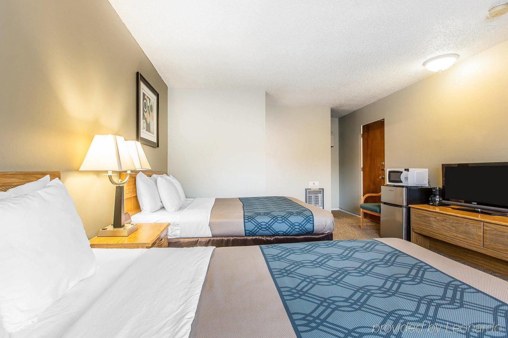 Econo Lodge Inn & Suites Уайрика Экстерьер фото