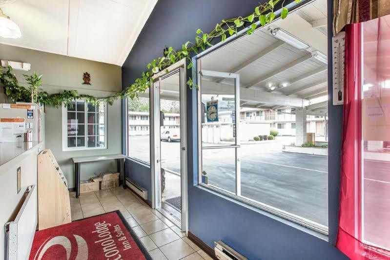 Econo Lodge Inn & Suites Уайрика Экстерьер фото